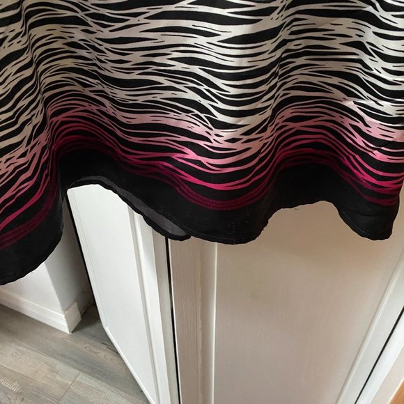 Women's BCBG MAXAZRIA Dress M - Picture 4 of 7